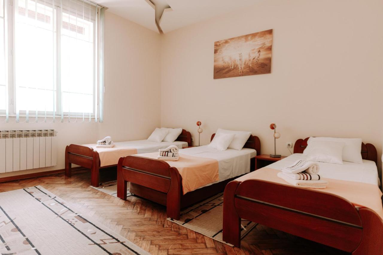Apartman Milenijum Belgrado Buitenkant foto