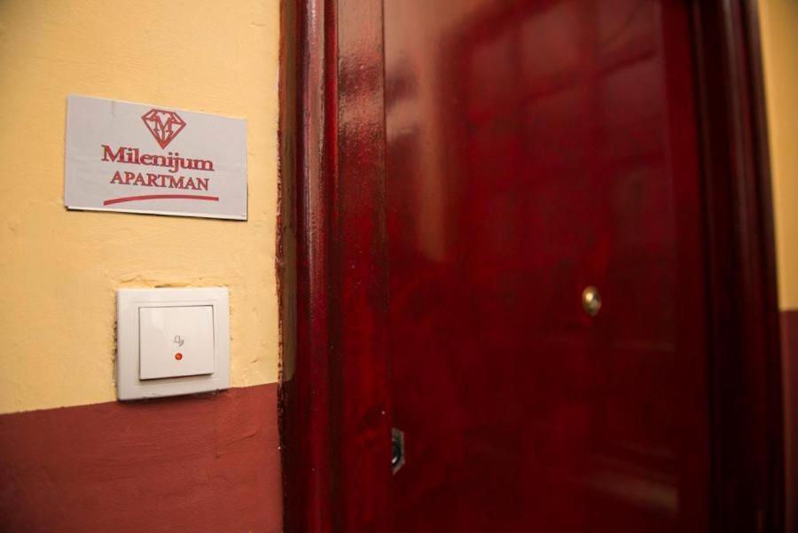 Apartman Milenijum Belgrado Buitenkant foto
